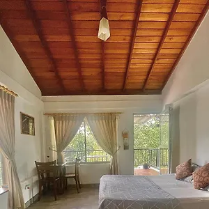 E-stay Hanthana Kwatera prywatna Kandy